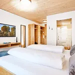 Hotel Gretina 3*