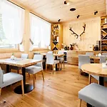 Hotel Gretina 3*