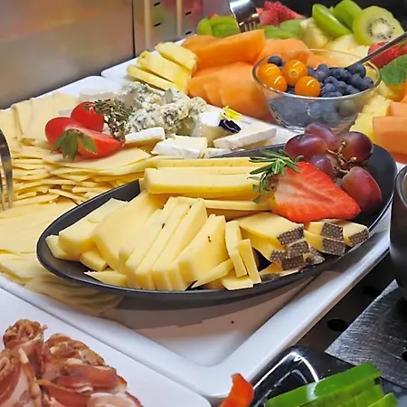 Hotel Gretina 3*