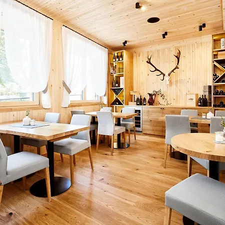 Hotel Gretina 3*